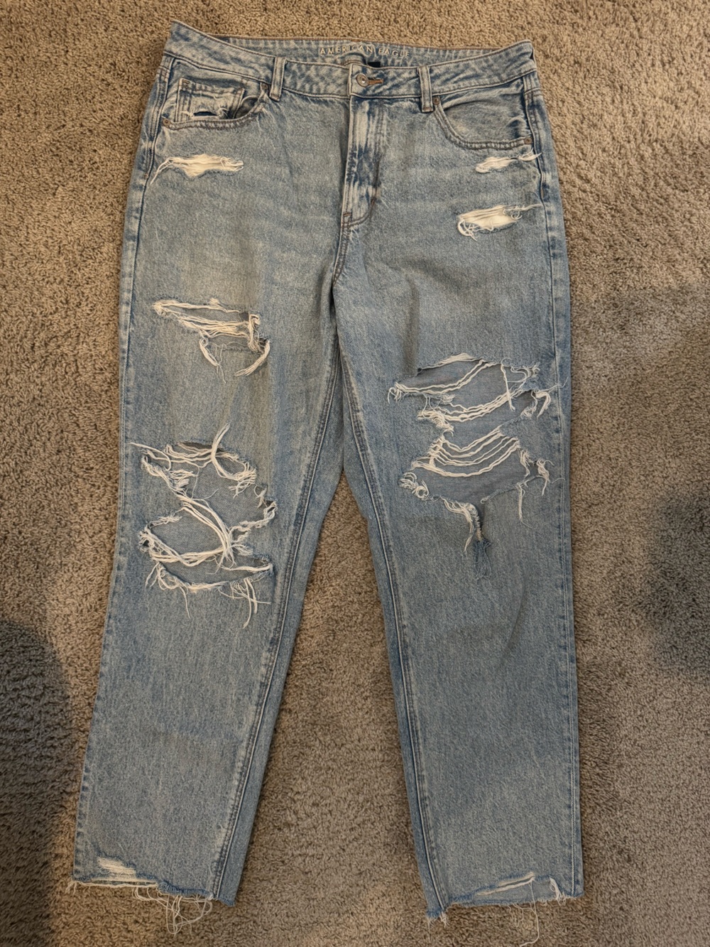 American Eagle Outfitters Light Blue Distressed Mom Jeans